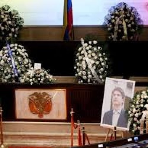 SENADOR MIGUEL URIBE TURBAY, ASESINADO EN COLOMBIA FUE SEPULTADO HOY